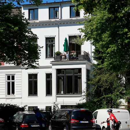 Von Deska Townhouses - White House Hamburg Exterior photo
