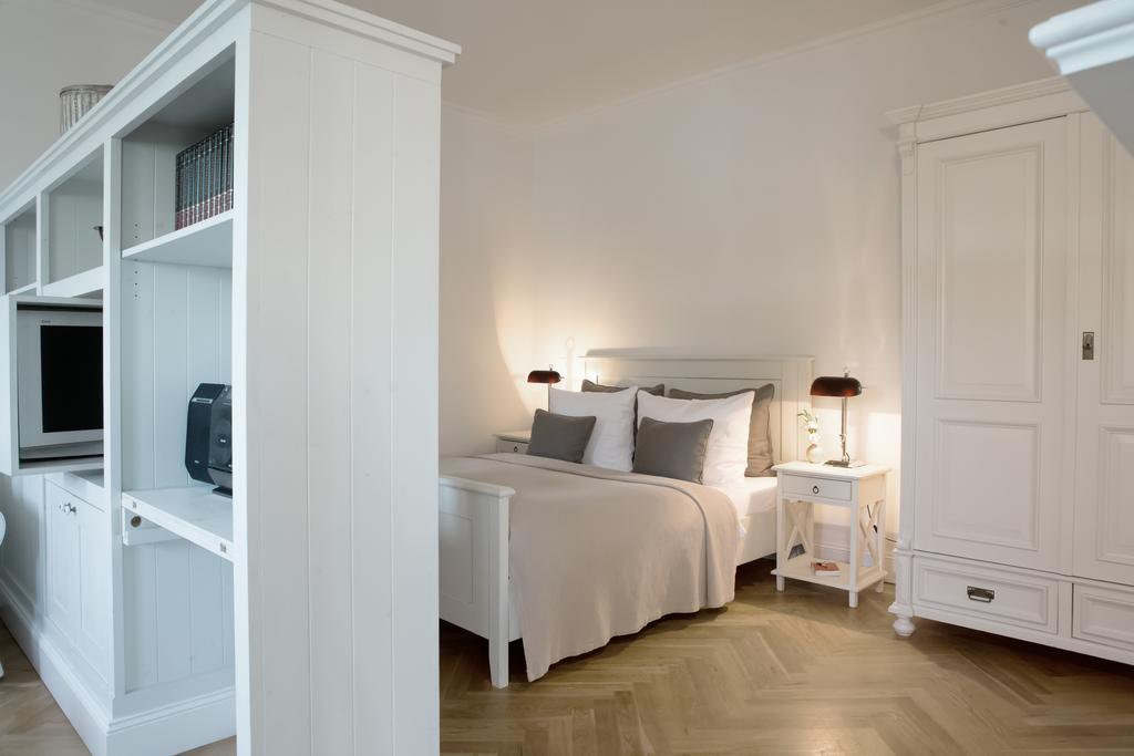 Von Deska Townhouses - White House Hamburg Exterior photo